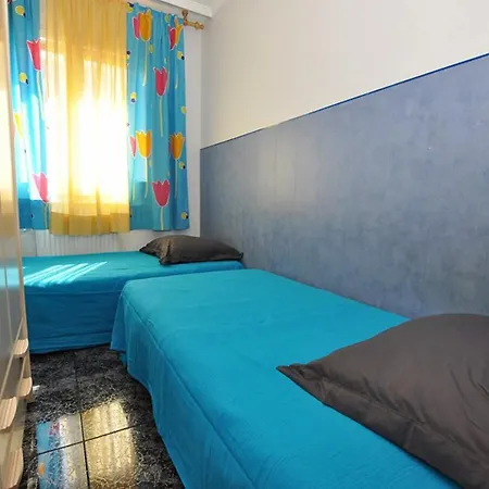 1119 Barraquer Apartment